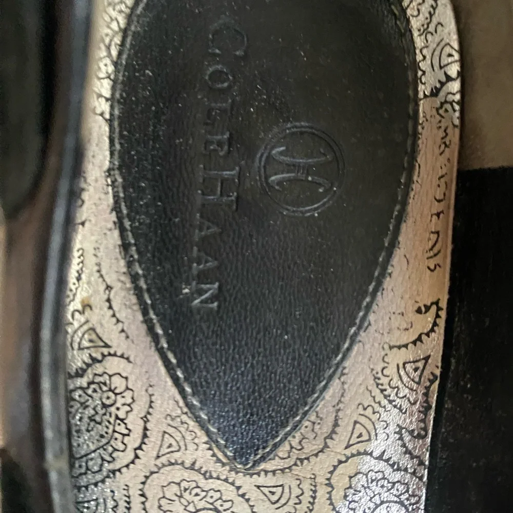 Cole Haan Black Patent Leather Kitten Heel Pumps - Picture 3 of 8